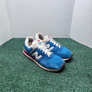 New Balance Men's Blue and White Sneakers